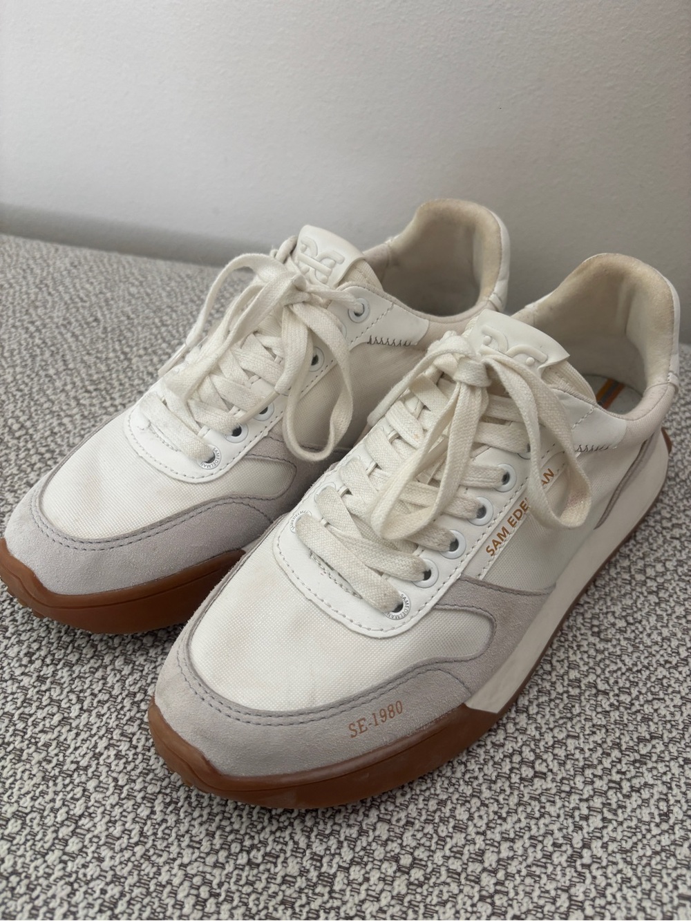 Sam Edelman Cream, Tan & Gum Low-Top Sneakers